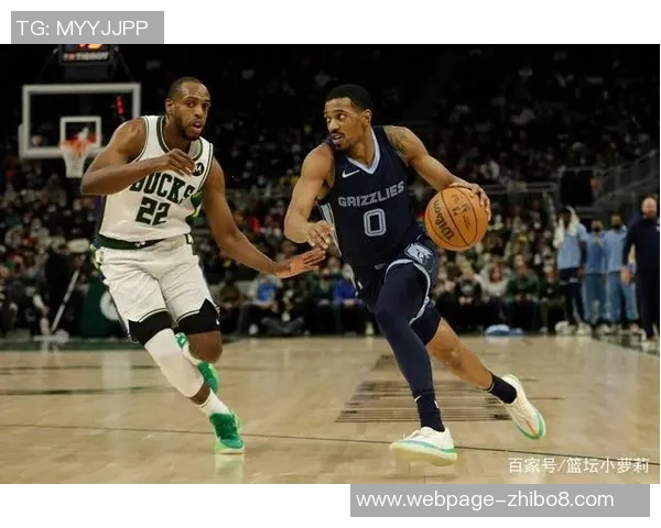 公牛与雄鹿季后赛第四场激战回顾双方明星球员表现与战术分析